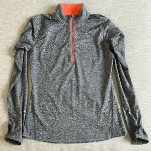 NIKE | small